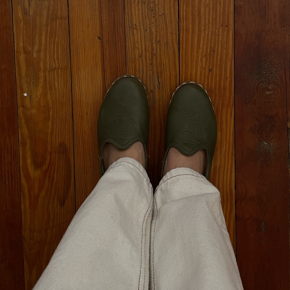 New slip-on leather shoes in Green Olive